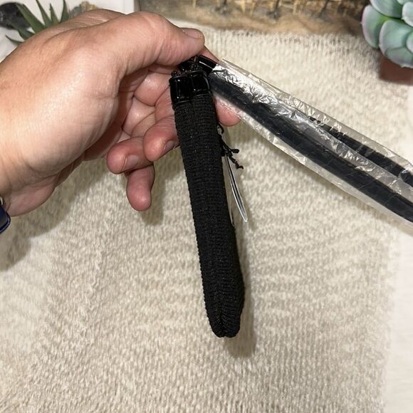 Giorgio Armani Beauty Small Black Leather Trim Soft Cord Knit Ribbed Wristlet - Picture 6 of 9